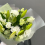 Букет из лилий и белой эустомы фото 3